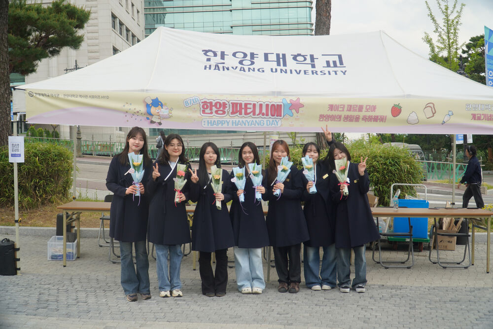 단체사진.jpg