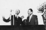 President Lee Seung-man complimenting Paiknam after a lecture in the Hanyang University auditorium